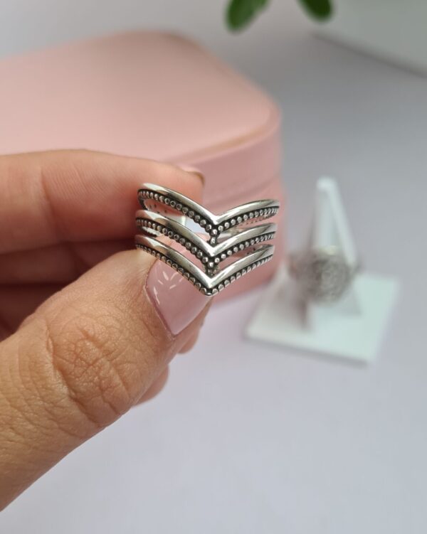 Anillo Triple V de Plata 925